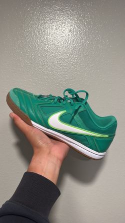 Nike Gato