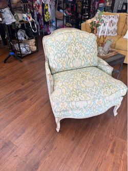 Beautiful, heavy duty vintage chair