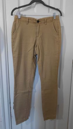 khaki pants