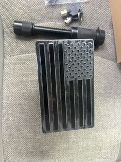 Truck Hitch Mount Flag Holder with Lock & Keys – Heavy Duty Steel