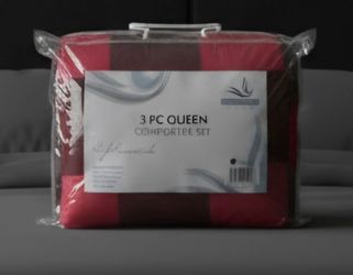 NWT Serenity Home 3-Piece Queen Comforter Set - Red & Black