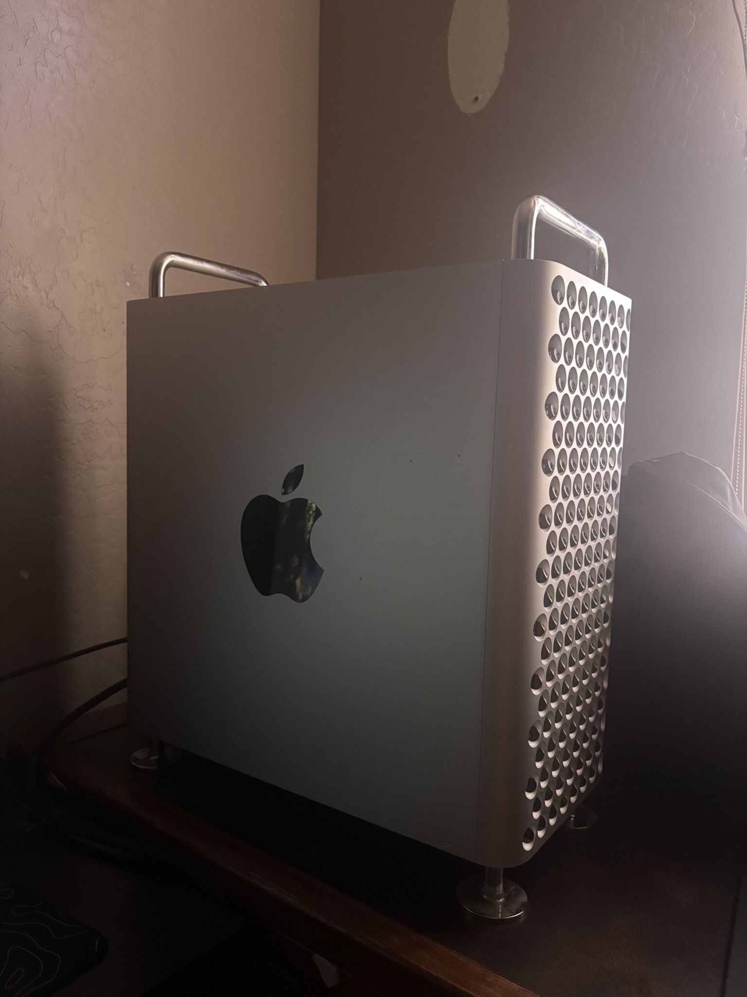 Mac Pro 2019 Tower – 16-Core Xeon 🔥 32GB RAM 💻 580X GPU – w/ Keyboard + Mouse