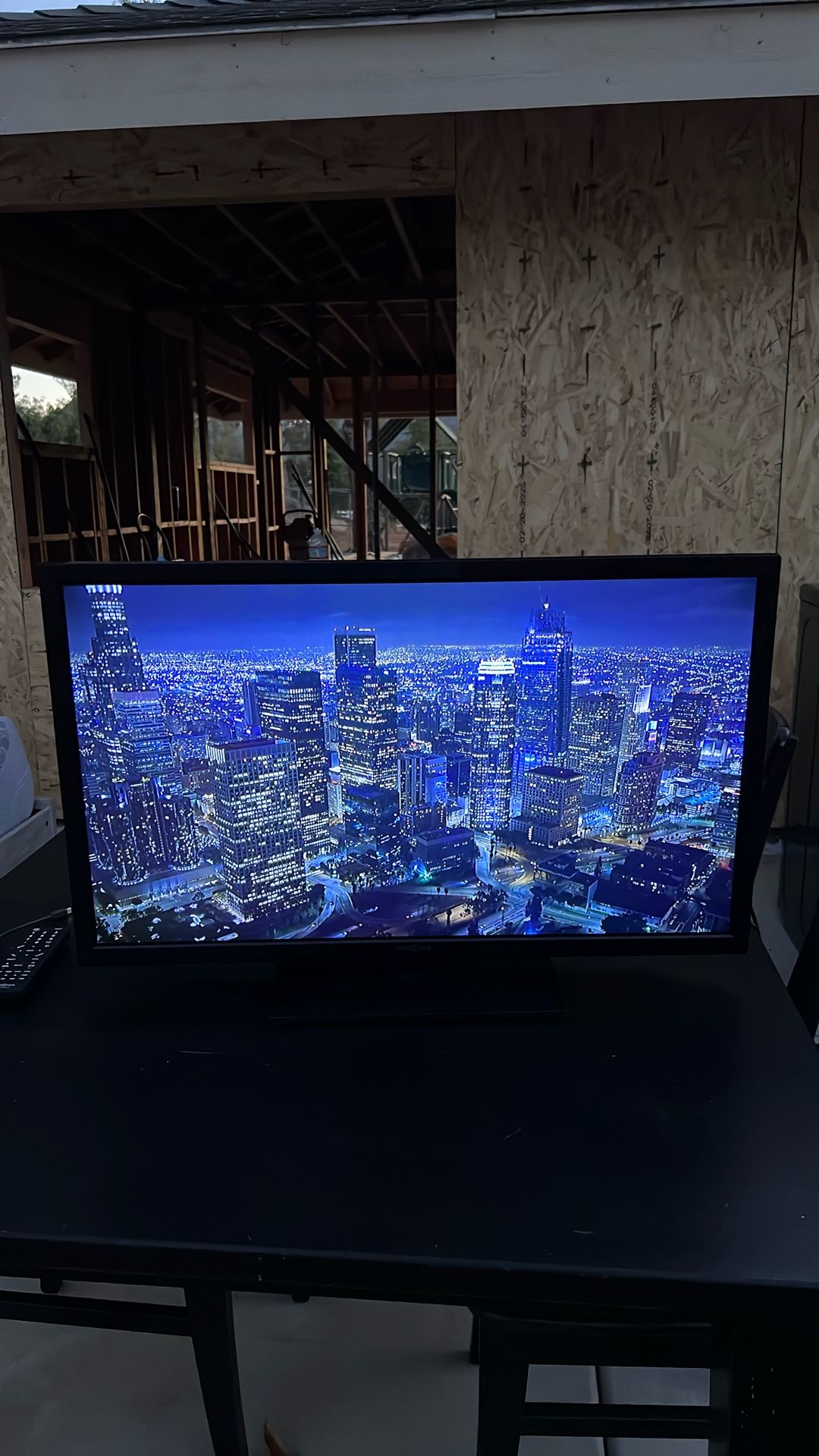 INSIGNIA Tv Brand New With No Box