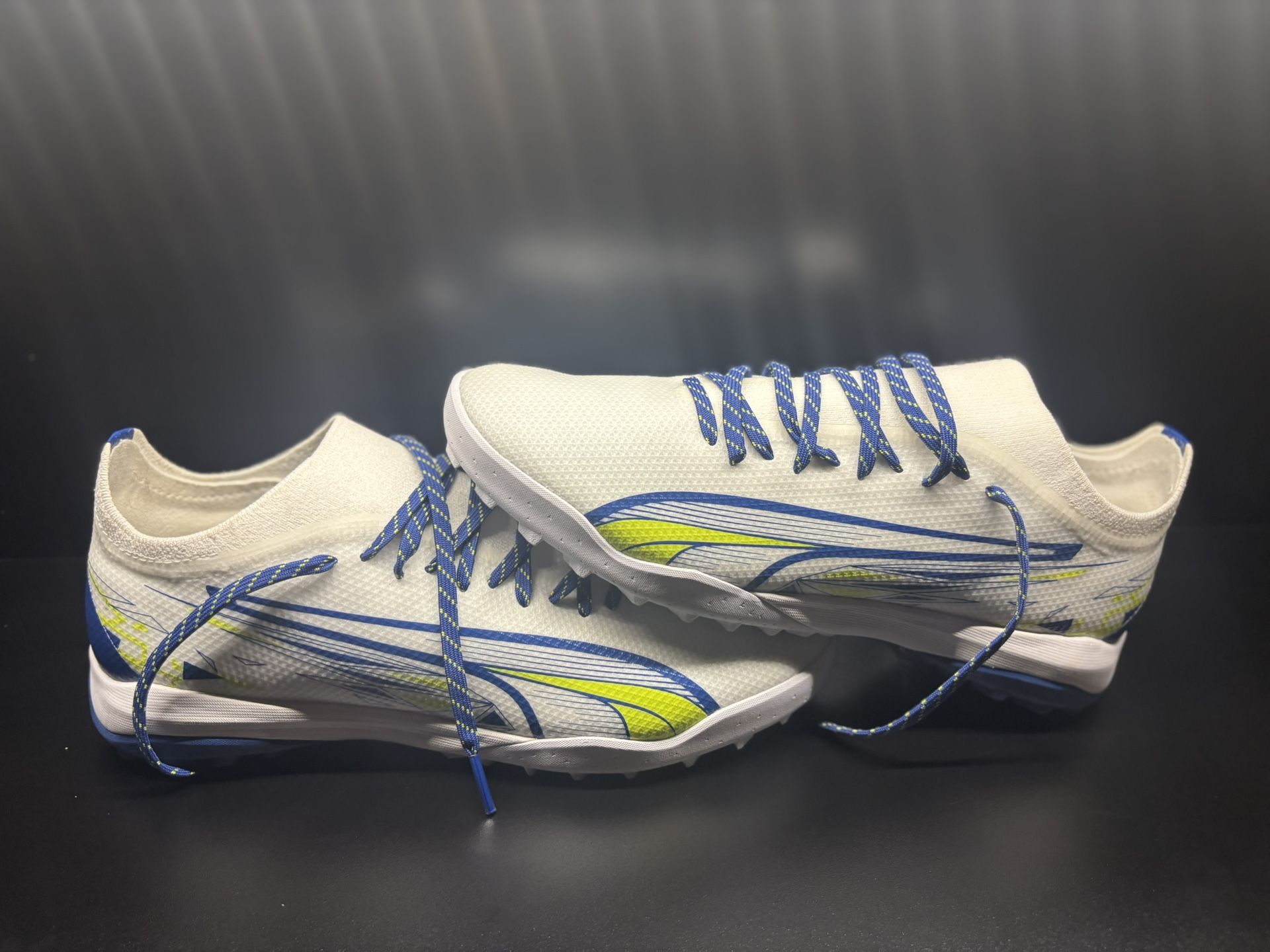 Pumas Turf Shoes 
