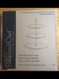 The Pampered Chef adjustable Tiered Tower brand NEW