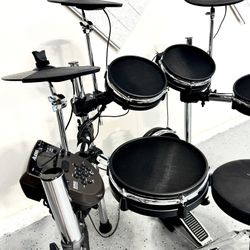 Electric Drum Set Alesis Surge 