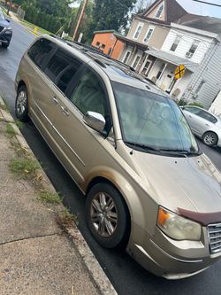 2010 Chrysler Town & Country