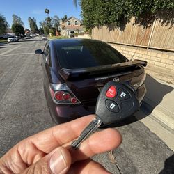 Llaves De Autos / Car Keys And Remotes 