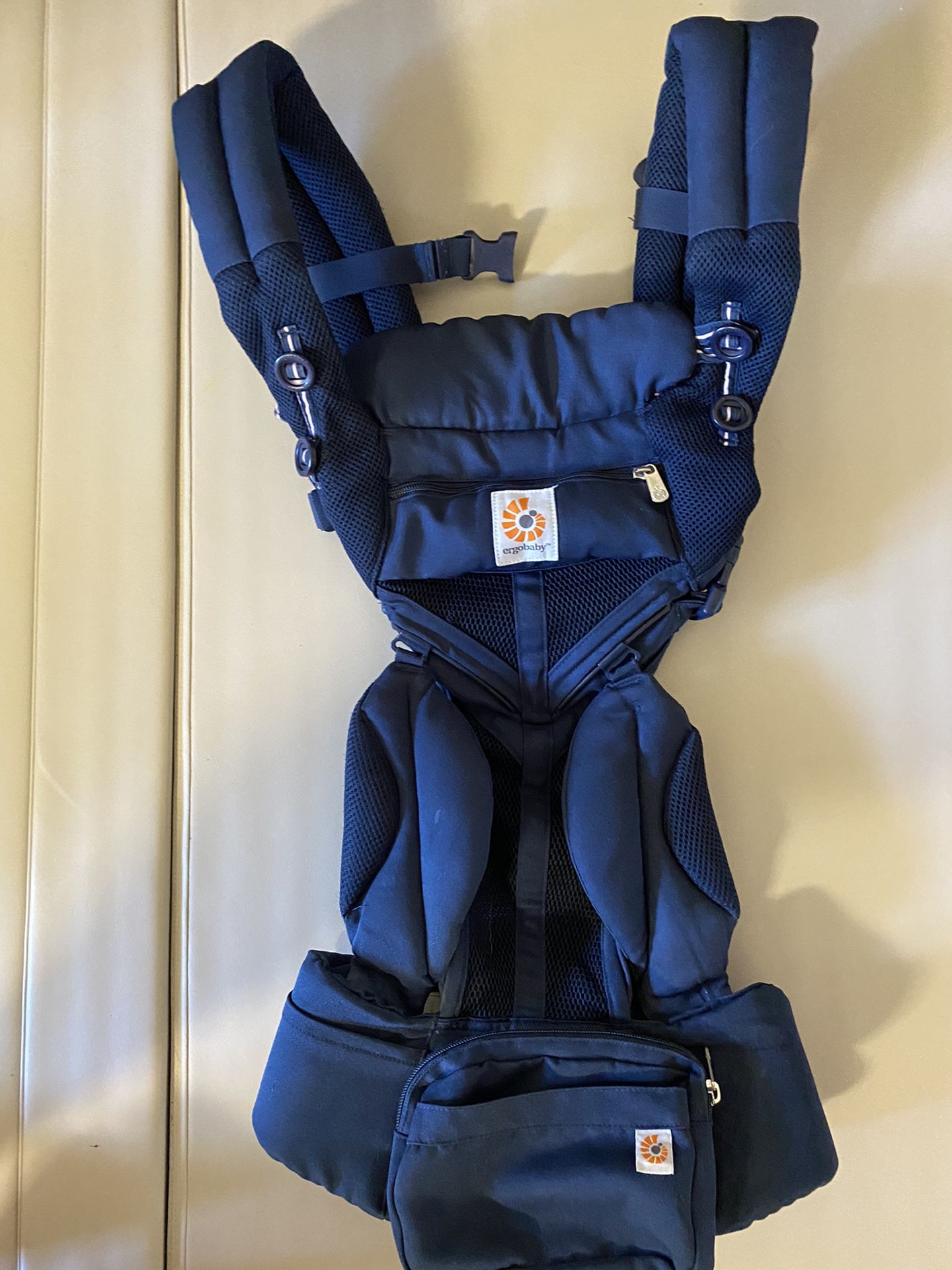 Ergobaby Omni 360 baby carrier for new born to toddler