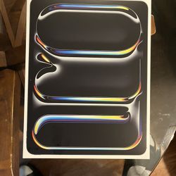 New iPad Pro 13 Inch (M5) FOR SALE $1000
