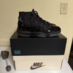 JORDAN 11 GAMMA WORN ONCE SZ 11