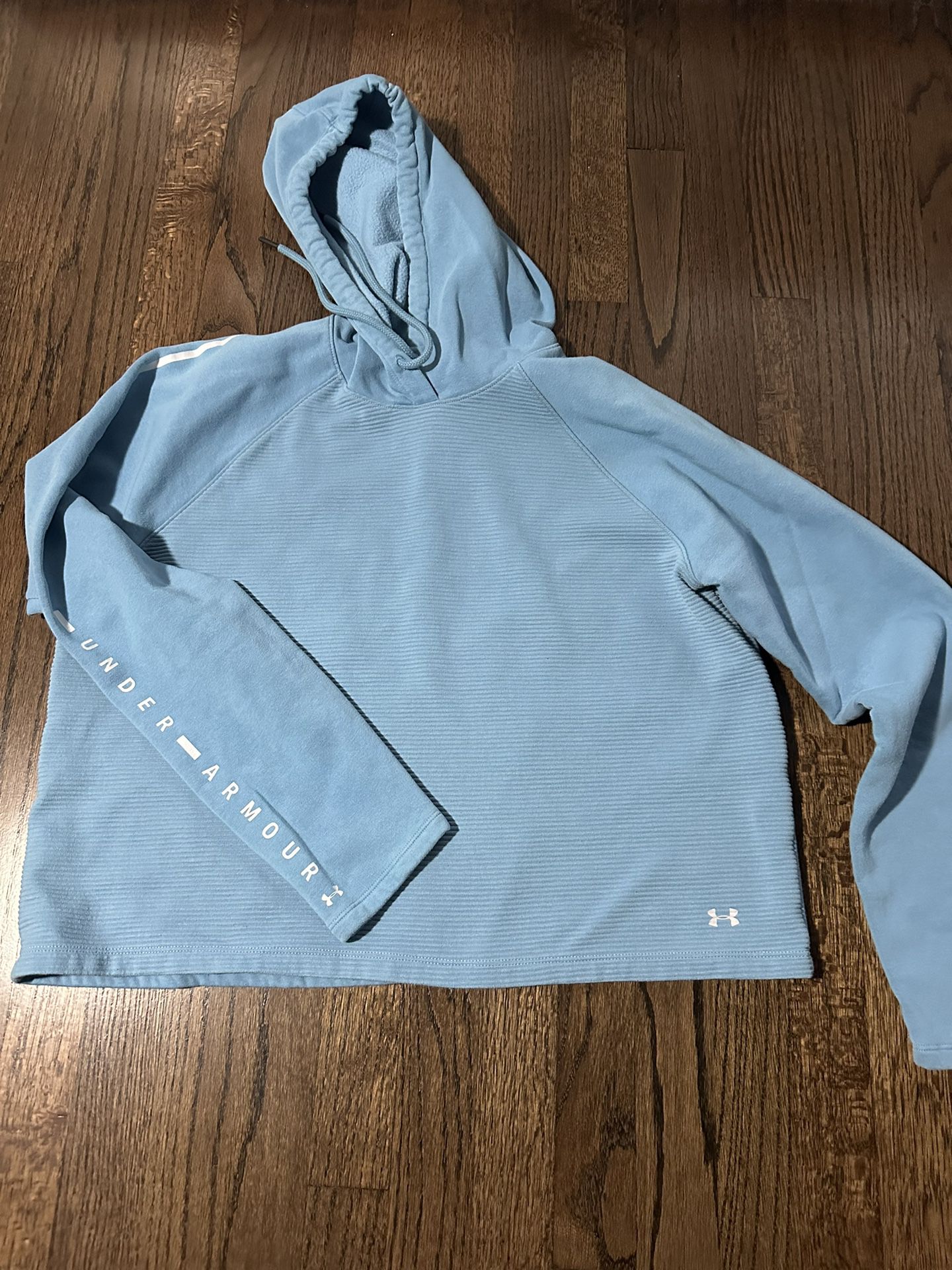 Used Women’s Pullover 
