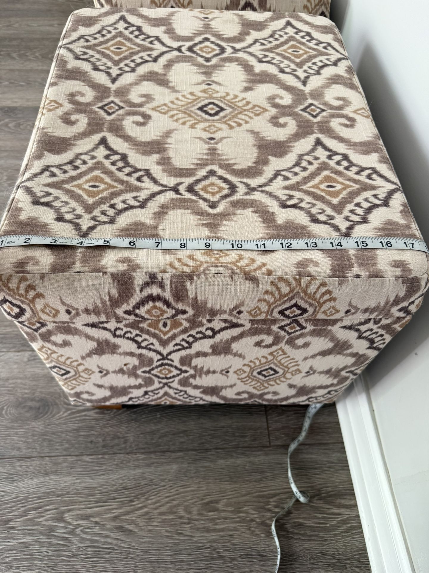 2 Ottomans