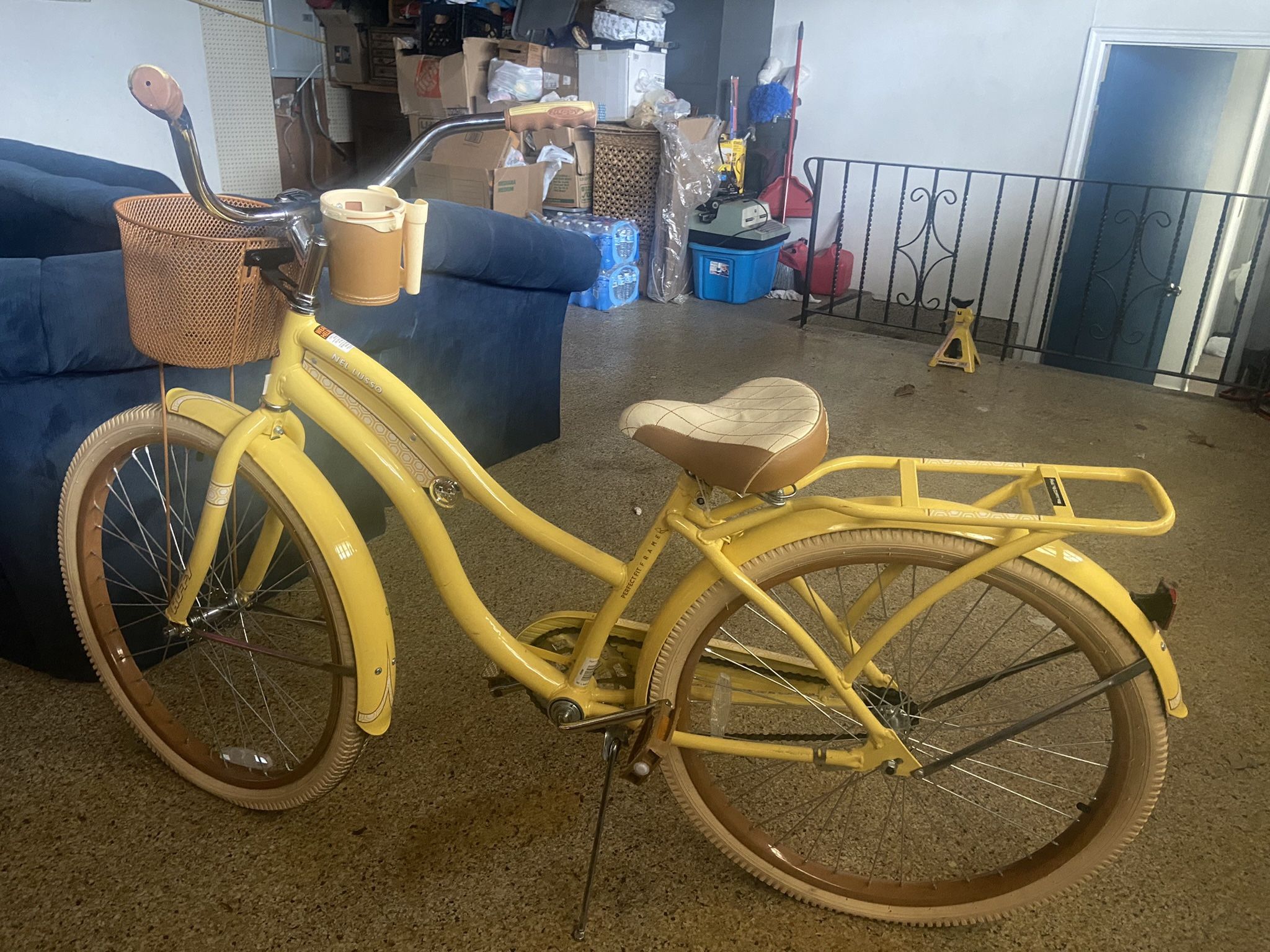 Huffy 24in Girl Cruiser Bike