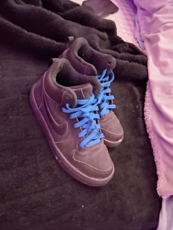 Black nikes