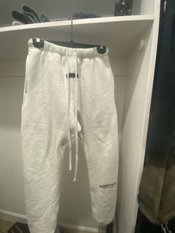Fear of God Essentials Light Oatmeal Sweatpants Size Small w/ Bag & Tag