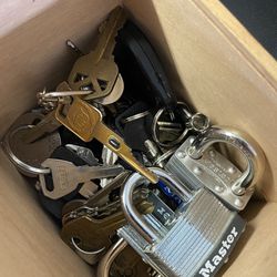 Box Of Keys Cadillac Chevy Misc and Locks Don’t Know What They Fit But Some 