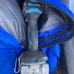 Makita Impact Driver + 2 Batteries Fully Charged Both 5.0 Ah 18 Volt Lithium 