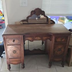 1920s Antique Vanity With Mirror 