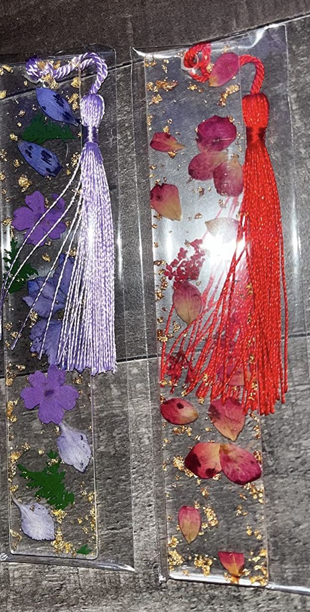 Resin bookmarker with dried flowers book accessories