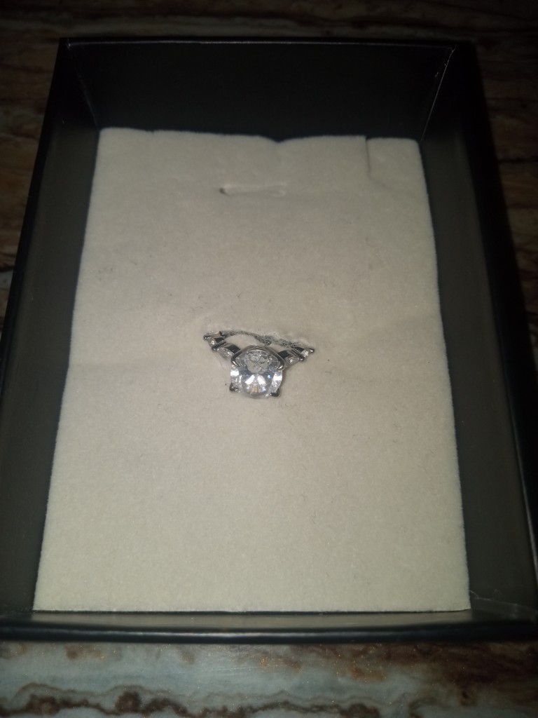 Cubic Zirconia Diamond Ring Size 5 Womens