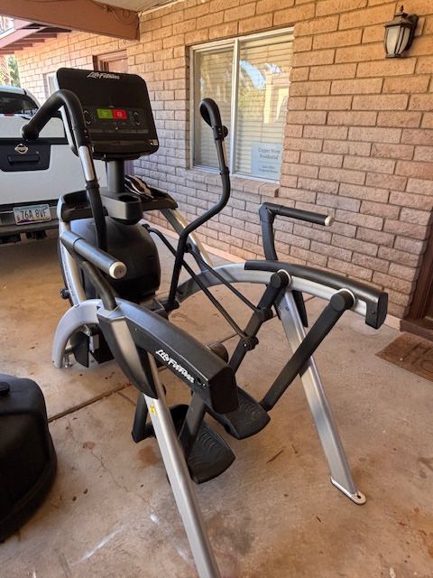 Life Fitness ARC Trainer model INNTS