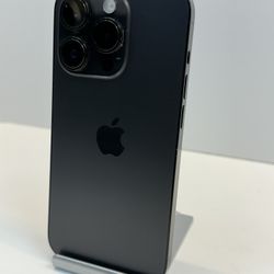 Apple iPhone 14 PRO 128gb. ( Fully Unlocked )