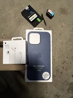 Apple iPhone 16 Pro Max Silicone Case iPhone Apple Lightning Headphone