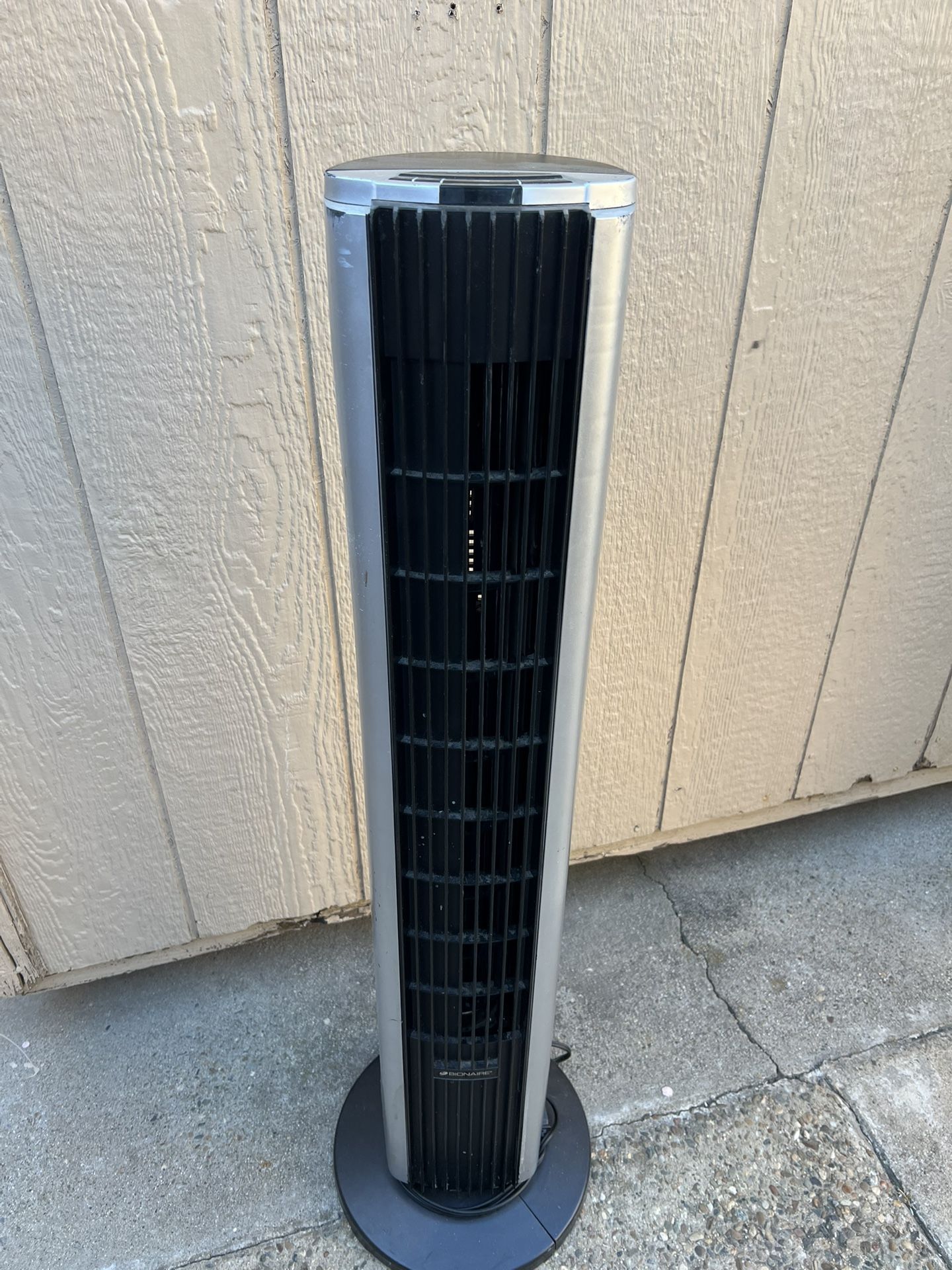 Bionaire BTF4002 Tower Fan.
