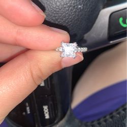 Nana Diamond Ring 