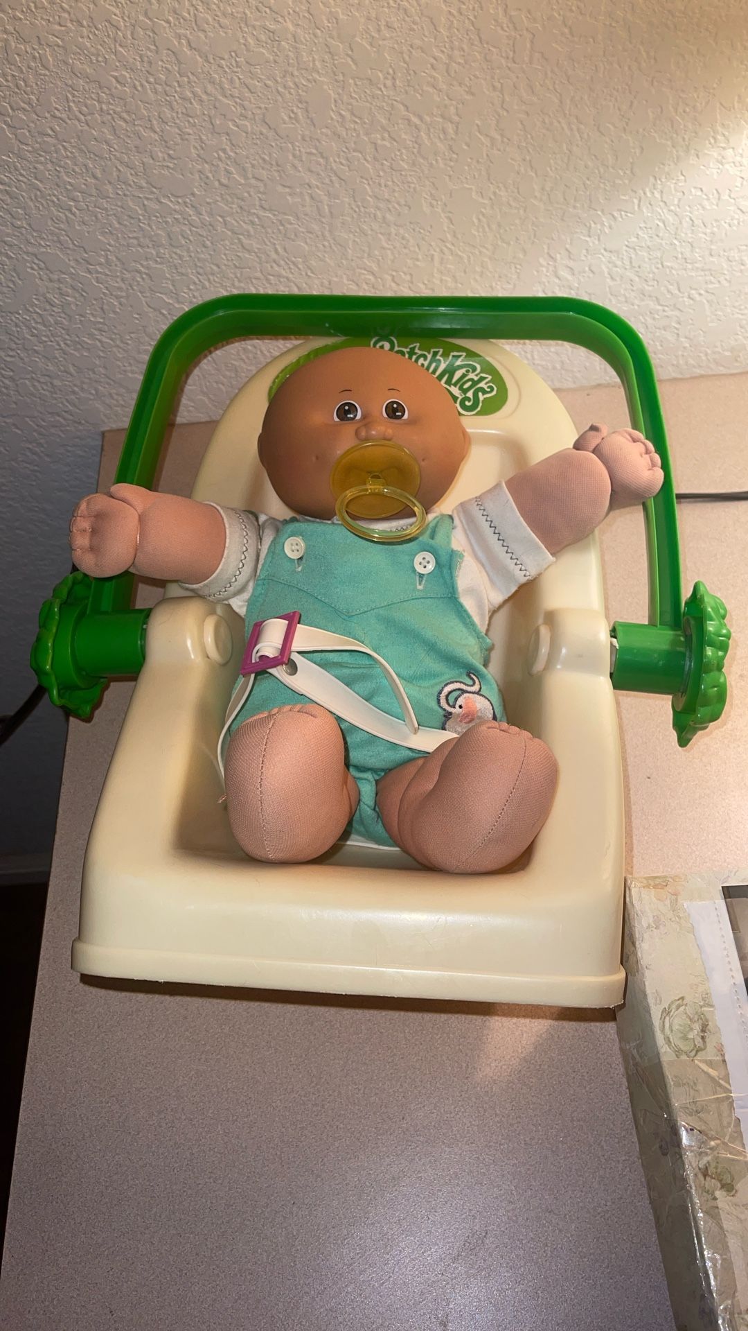 VINTAGE CABBAGE PATCH PREEMIE 17” Includes Car Seat