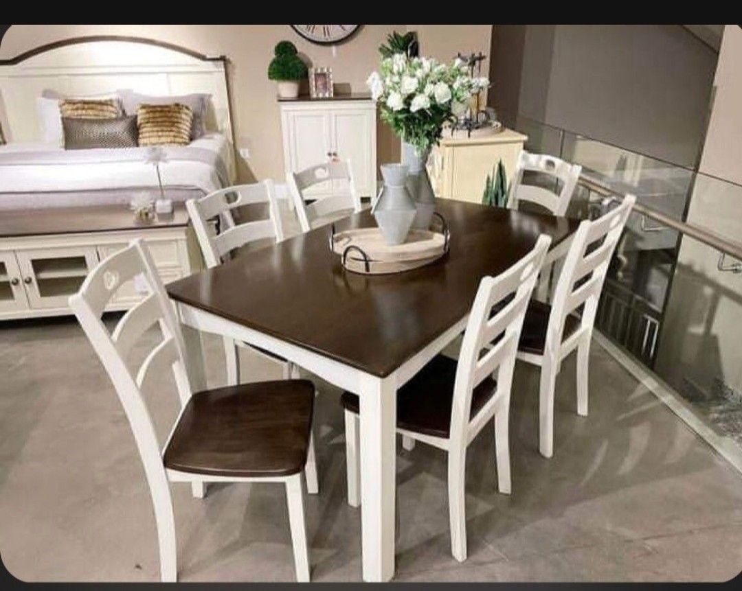 By Ashley 7 Piece Rectangular Dining Table And Chairs🌟Kitchen/Dining Set🔥New Brand👌On Display 🏠Delivery 🚛