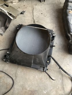 Ford E250 radiator condenser and shroud