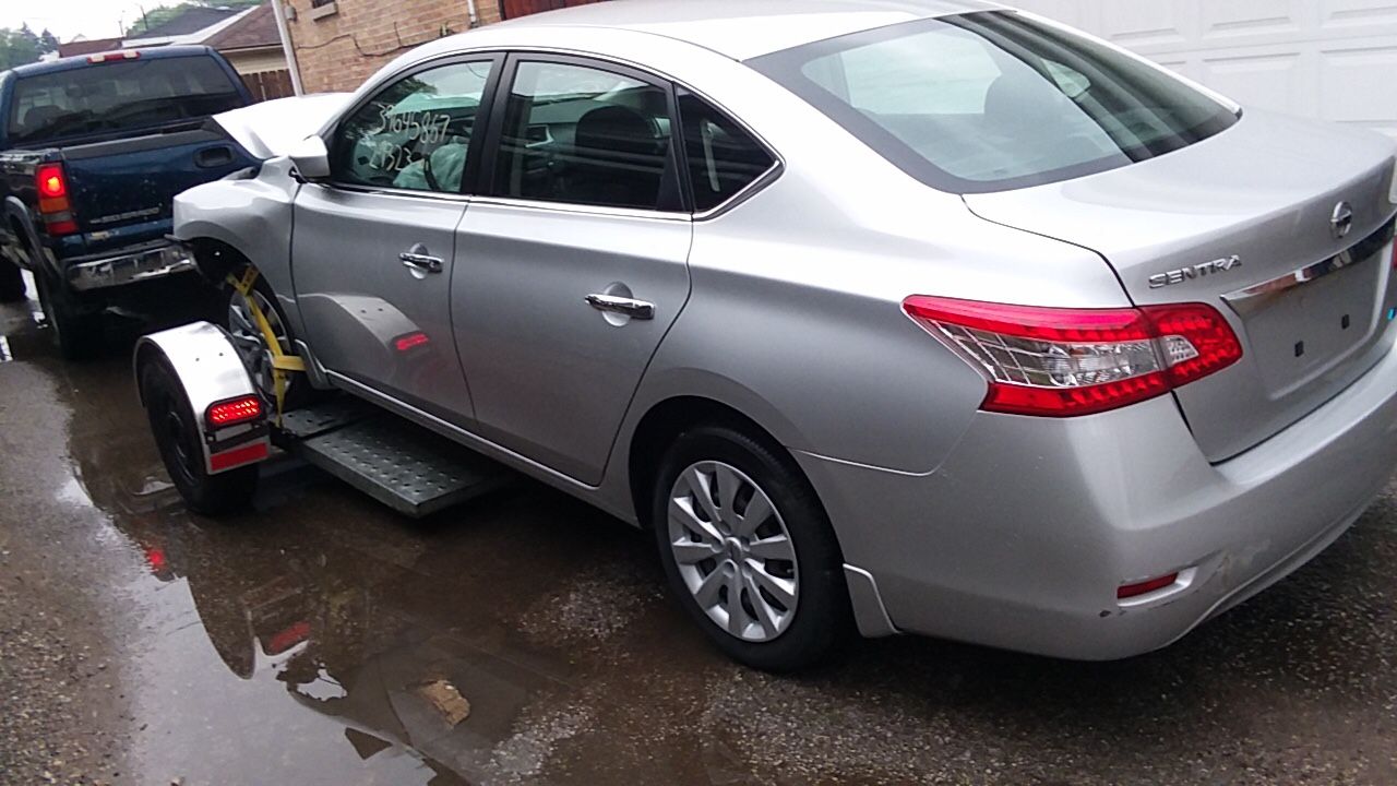 sale of engine, spare parts and body for Nissan Sentra SV 2011 to 2016. Just 29.300 miles