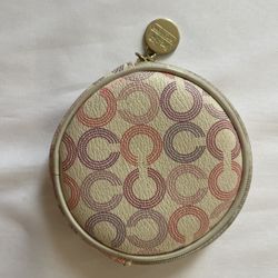 Women Coach Coin Purse Pouch PU Leather Beige Signature Logo Zipper Closure