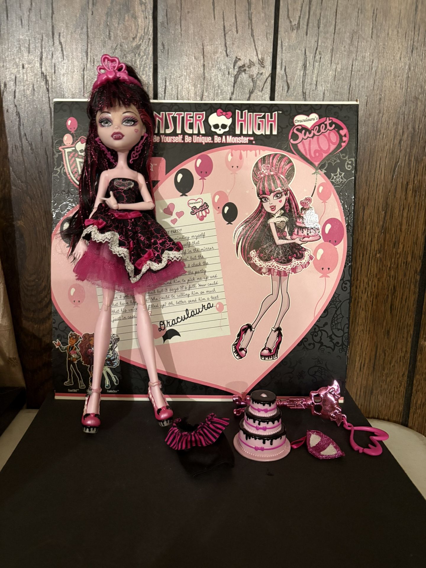 Draculaura Sweet 16 Monster High Doll