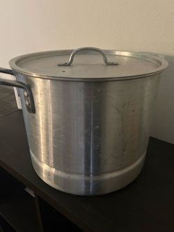Large Aluminum Stock Pot with Lid