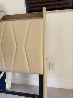 Free Queen Bed no mattress Bed frame with all assembly