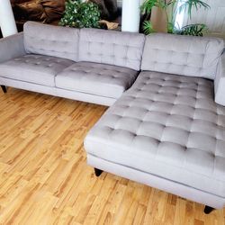 Gray Fabric Sectional Couch - FREE DELIVERY - $499. 🛋 🚚
