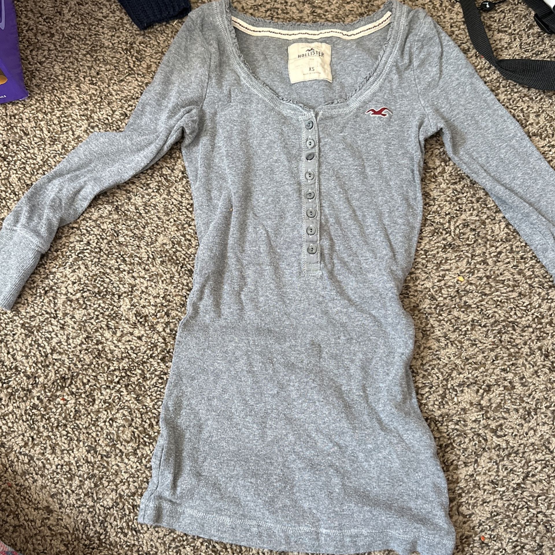 Hollister XS Half Sleeve