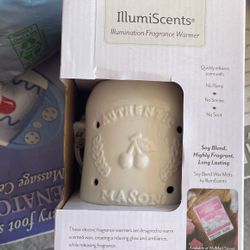 IllumiScents Fragrance warmer