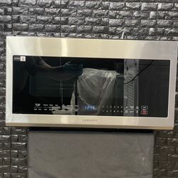 Samsung Microwave w/Warranty! R1671A