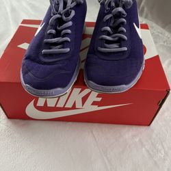 Women’s Nike Size 7.5 $10 