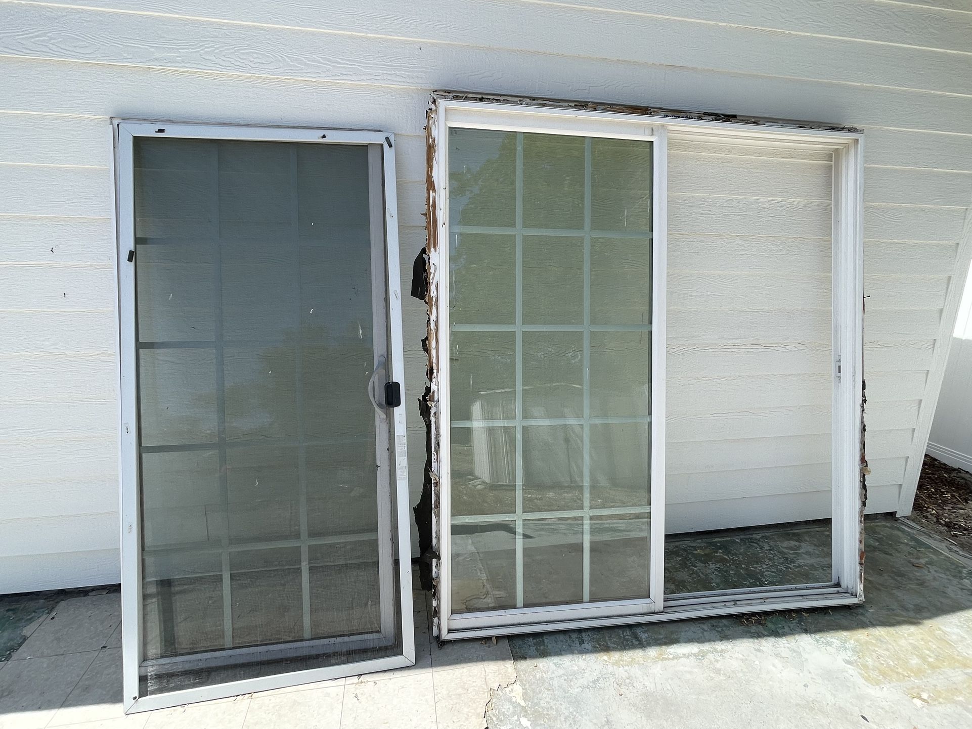 Sliding Door