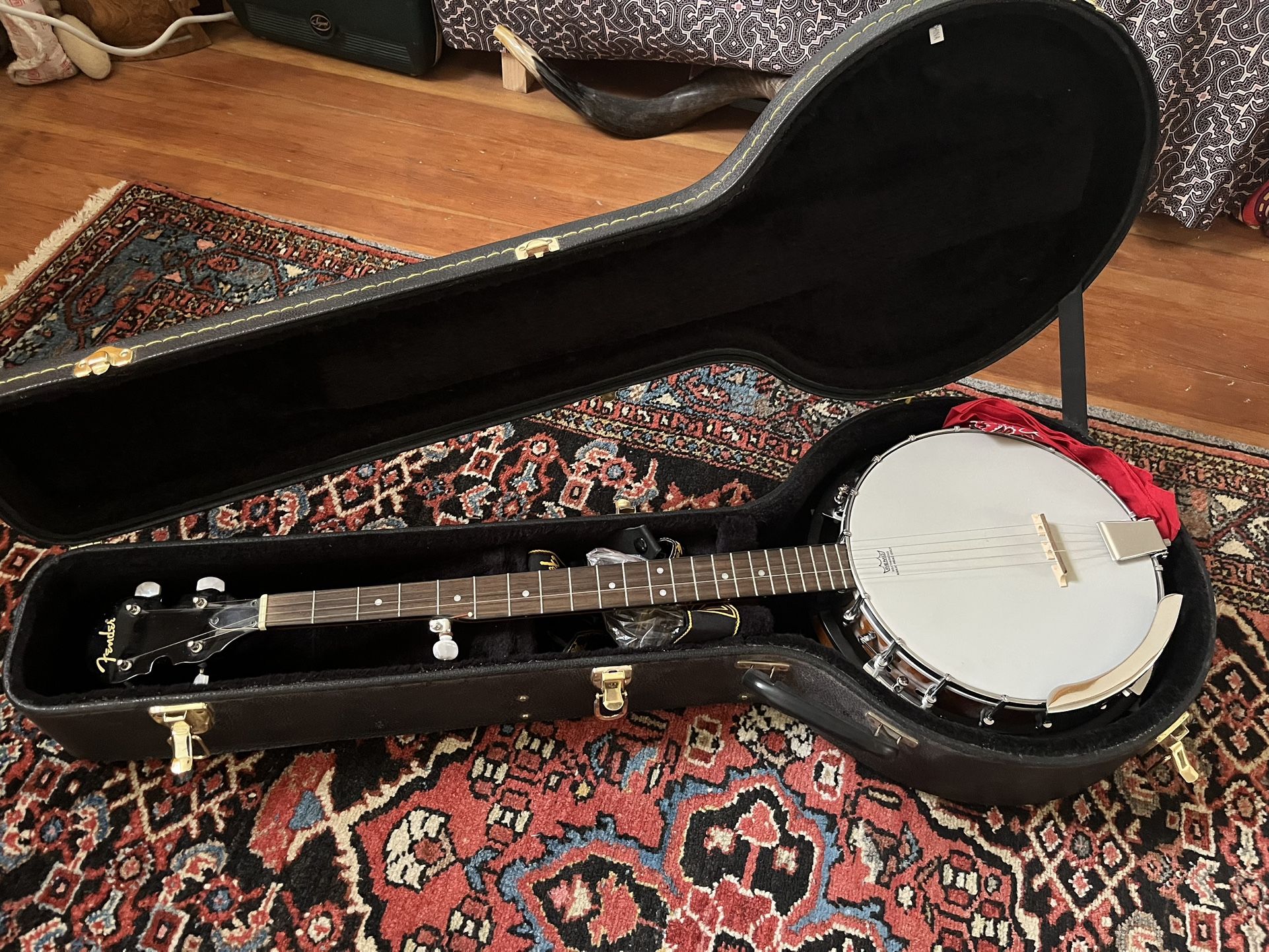 Fender Banjo With Case And Strap
