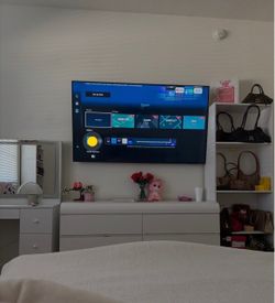 Samsung 55-Inch 4K UHD TV UN55DU7200