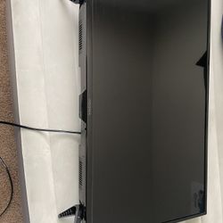 Insignia 32 Inch TV