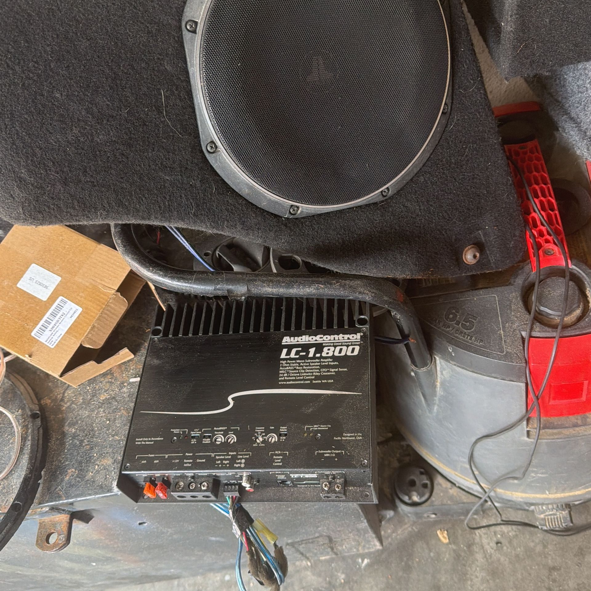Jl Audio W1 10 “ Amp Audio Control