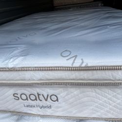 Brand New Organic Saatva Latex Hybrid California King Mattress. Free delivery!!