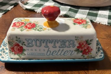 The Pioneer Woman Floral Butter Dish w/ Apple Handle